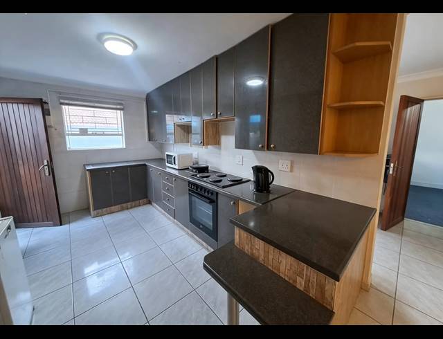 3 BEDROOM TOWNHOUSE FOR SALE IN VANDERBIJLPARK SE 3